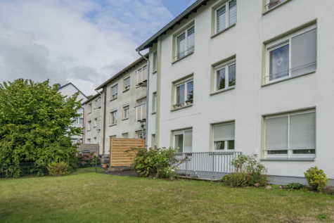 Kapitalanlage oder Eigenheim – Eigentumswohnung mit Balkon und Garage - Ansicht Rückseite (70834)