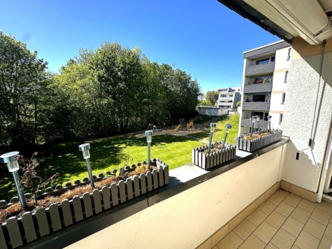 Attraktive 4-Zimmer-Wohnung mit Balkon & Garage auf Emst! - Balkon (69887)