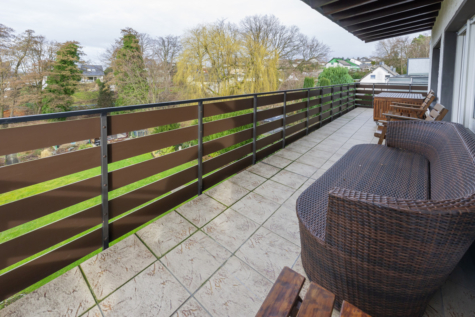 Einfamilienhaus mit Einliegerwohnung und idyllischem Garten – Eine wahre Perle! - Balkon (70490)
