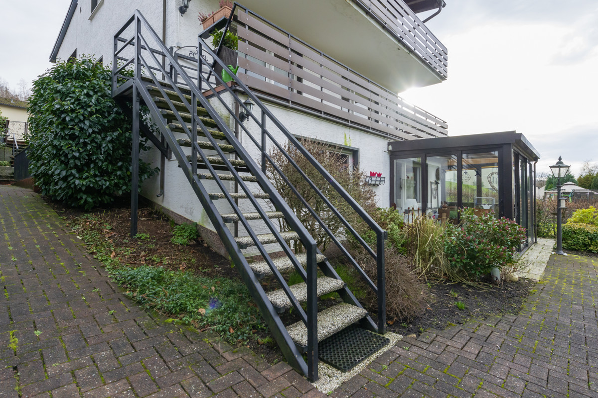 Zugang vom Balkon in den Garten