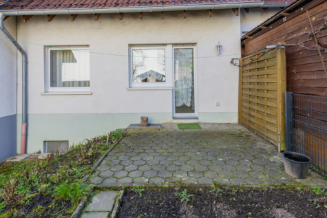 Wohnglück auf 134m². Reihenmittelhaus in ruhiger Lage von Iserlohn! - Terrasse mit Zugang zur Küche (70931)