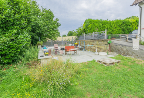 Ein Traum für Tierliebhaber – Ein- bis Zweifamilienhaus mit ca. 9.124 m² Land - Terrasse (70658)