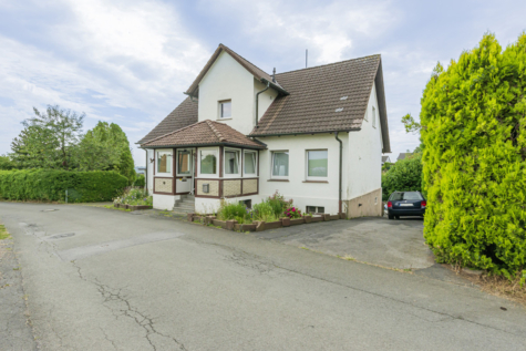 Ein Traum für Tierliebhaber – Ein- bis Zweifamilienhaus mit ca. 9.124 m² Land - Straßenansicht (70659)