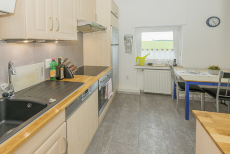 Ein Traum für Tierliebhaber – Ein- bis Zweifamilienhaus mit ca. 9.124 m² Land - Küche Obergeschoss (70643)