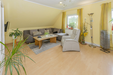 Ein Traum für Tierliebhaber – Ein- bis Zweifamilienhaus mit ca. 9.124 m² Land - Wohnbereich Obergeschoss (70641)