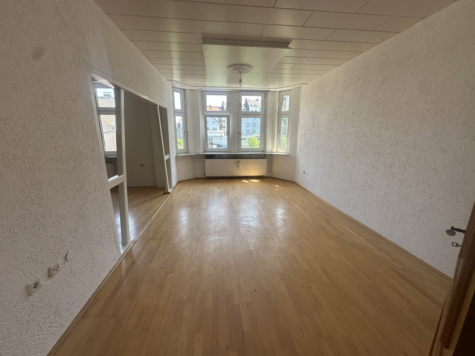 Charmante Altbauwohnung mit großzügigem Wohn-Essbereich und Kamin - Esszimmer (69762)