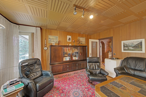 Großzügige 4-Zimmer-Eigentumswohnung mit Balkon, Garage & Ausbaupotenzial - Wohnzimmer (69942)