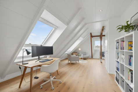 Großzügige 4-Zimmer-Eigentumswohnung mit Balkon, Garage & Ausbaupotenzial - Visualisierung Dachgeschoss (69958)