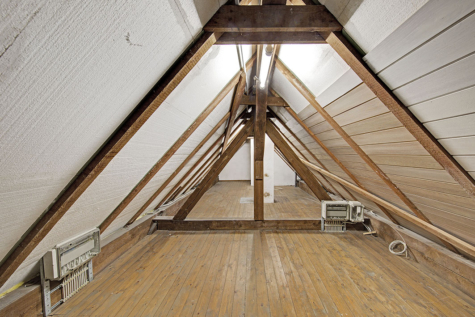 Zuhause zwischen Natur und Stadt – großzügig wohnen mit Komfort - Dachboden (69982)