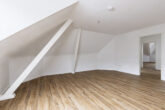 Geräumige WG-Wohnung mit Stil im Herzen der Stadt - 3. Schlafzimmer (Schlafen laut Grundriss)