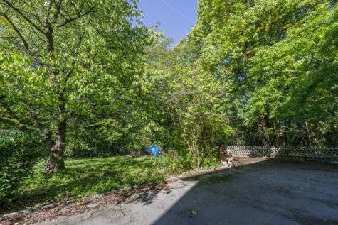 Zweifamilienglück mit ausgiebig Platz im Freien und Schlossblick! - Garten (70732)