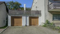 Zweifamilienglück mit ausgiebig Platz im Freien und Schlossblick! - Garagen