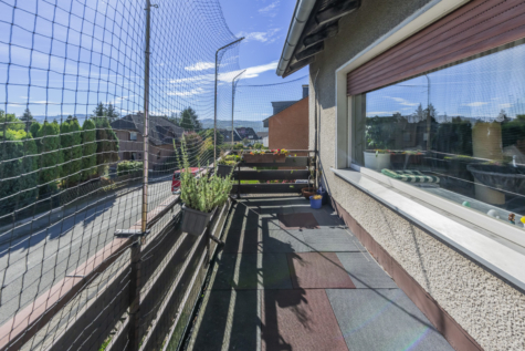 Zweifamilienglück mit ausgiebig Platz im Freien und Schlossblick! - Balkon (70724)