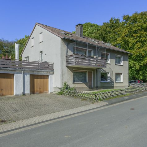 Zweifamilienglück mit ausgiebig Platz im Freien und Schlossblick!, 58119 Hagen / Hohenlimburg, Zweifamilienhaus