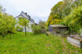 Familienidylle in Wuppertal: Freistehend, modernisiert & mit eigenem Gartenparadies - Garten - Platz für den grünen Daumen