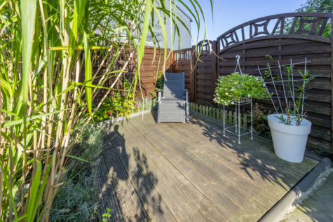Doppelhaushälfte mit Stil: Ideal für Familien – großzügig, modern und mit viel Grün! - Terrasse (70120)