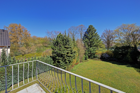 Vielseitige Immobilie mit Potenzial – ideal für die größere Familie! - Ausblick vom Balkon (71266)