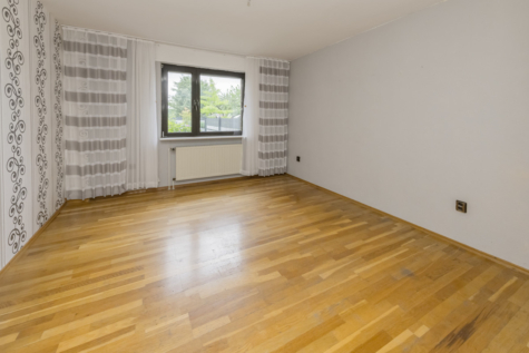 Platz für alle Lebensmodelle Familie, Generationenwohnen oder Kapitalanlage!! - Schlafzimmer EG (71130)