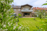 Platz für alle Lebensmodelle Familie, Generationenwohnen oder Kapitalanlage!! - Blick vom Garten zum Haus