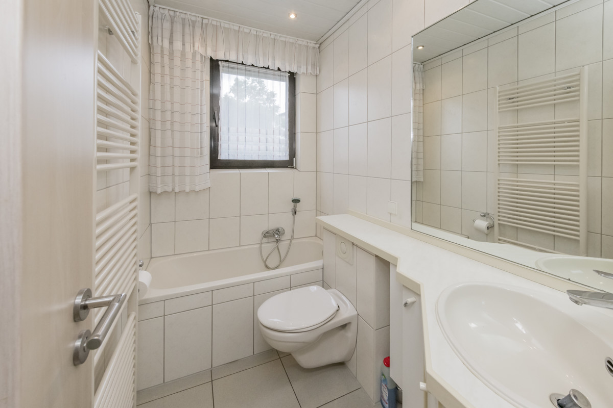 Badezimmer EG
