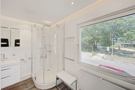 Für Macher & Individualisten: Einfamilienhaus mit Charakter und Entwicklungspotenzial - Badezimmer (71570)