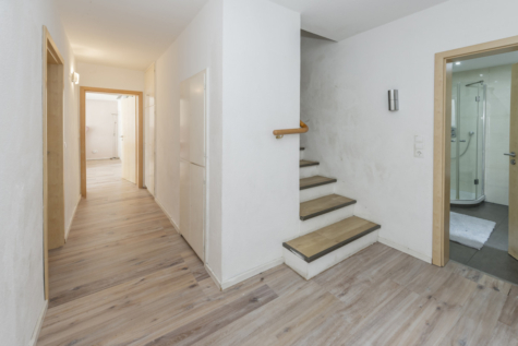 Zweifamilienhaus sucht Großfamilie - Wohnung 1: Diele Untergeschoss (70261)