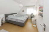 Wohnung 2: Schlafzimmer