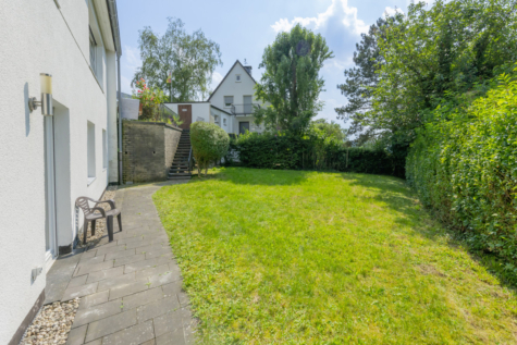 Zweifamilienhaus sucht Großfamilie - Garten (70276)