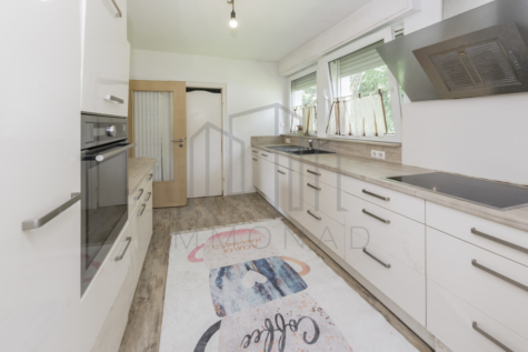 Zweifamilienhaus sucht Großfamilie - Wohnung 1: Küche (70284)