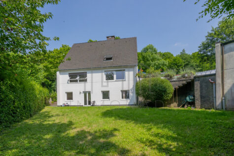 Zweifamilienhaus sucht Großfamilie, 58644 Iserlohn / Dröschede, Zweifamilienhaus