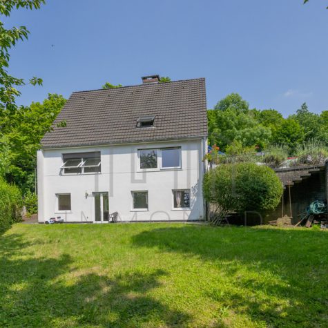 Zweifamilienhaus sucht Großfamilie, 58644 Iserlohn / Dröschede, Zweifamilienhaus