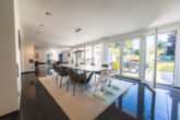 Stilvolles Anwesen mit Spa, Bar und traumhaftem Garten! - Esszimmer