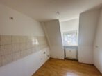 Charmante 3,5-Zimmer-Dachgeschosswohnung mit viel Tageslicht - Küche