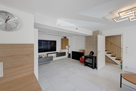 Doppelhaushälfte mit Wellness-Extras und Wohlfühlgarten - Wohnzimmer im EG (71215)