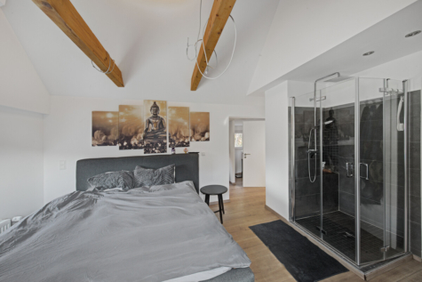 Doppelhaushälfte mit Wellness-Extras und Wohlfühlgarten - Schlafzimmer im DG (71223)