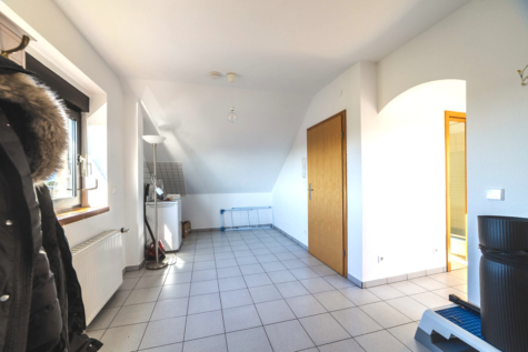 Wohntraum trifft Vielseitigkeit Maisonette mit Garage, & eigenständigem Studio - Wohnküche (71163)