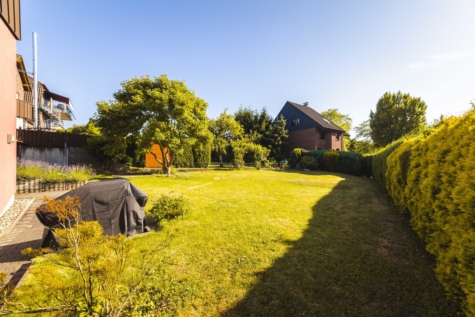 Wohntraum trifft Vielseitigkeit Maisonette mit Garage, & eigenständigem Studio - Gemeinschaftsgarten (71167)