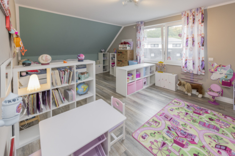 Ihr Zuhause zum Wohlfühlen! Doppelhaushälfte mit Garten - 2. Kinderzimmer (71180)