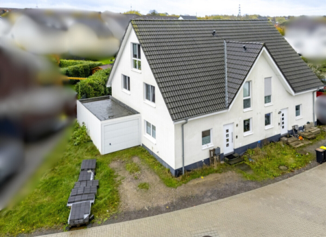 Ihr Zuhause zum Wohlfühlen! Doppelhaushälfte mit Garten - Drohnenaufnahme (71185)
