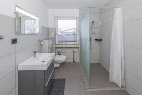 Möbel rein! Auf gehts ins Eigenheim! - Badezimmer (70999)
