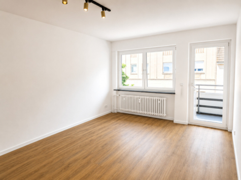 Moderne 3-Zimmer-Wohnung mit Balkon – frisch renoviert - Wohnzimmer (69682)