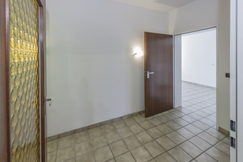 Ein Bungalow zum Verlieben. Einfamilienhaus mit viel Platz und Charisma. - Diele (70596)