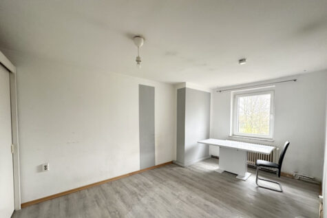 Teilmöbilierte 2-Zimmer-Wohnung mit Wohnküche in zentraler Lage, 58452 Witten, Etagenwohnung