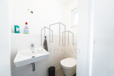 *Provisionsfrei für den Käufer* Modernes Reihenmittelhaus! - Gäste-WC im Erdgeschoss (70188)