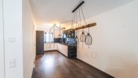 *Provisionsfrei für den Käufer* Modernes Reihenmittelhaus! - Küche im Erdgeschoss