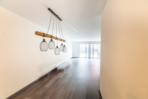 *Provisionsfrei für den Käufer* Modernes Reihenmittelhaus! - Blick zum Wohnbereich im Erdgeschoss (70203)