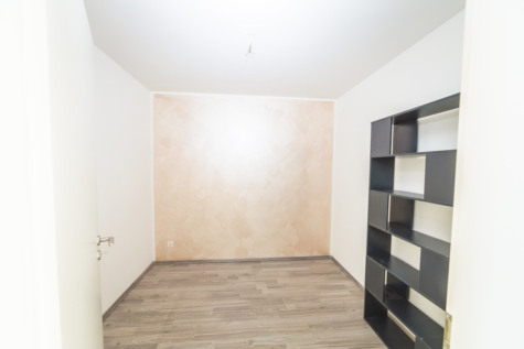 *Provisionsfrei für den Käufer* Modernes Reihenmittelhaus! - Abstellraum (ehemals Ankleideraum) im Obergeschoss (70210)