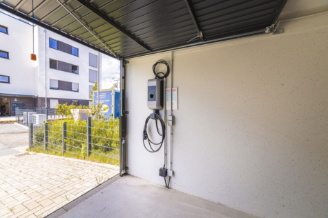 *Provisionsfrei für den Käufer* Modernes Reihenmittelhaus! - E-Ladestation in der Garage (70222)