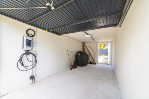 *Provisionsfrei für den Käufer* Modernes Reihenmittelhaus! - Garage (70223)