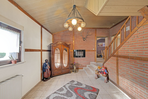 ZECHENHAUS MIT CHARAKTER – 5 ZIMMER, KAMIN, GARTEN & GARAGE - Möglicher Essbereich (69850)